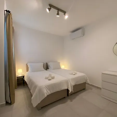Апартаменты Swieqi Malaika New 4 *