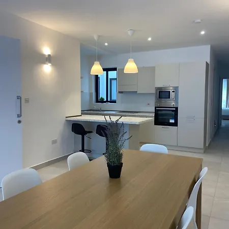 Swieqi Malaika New 4 Apartman *
