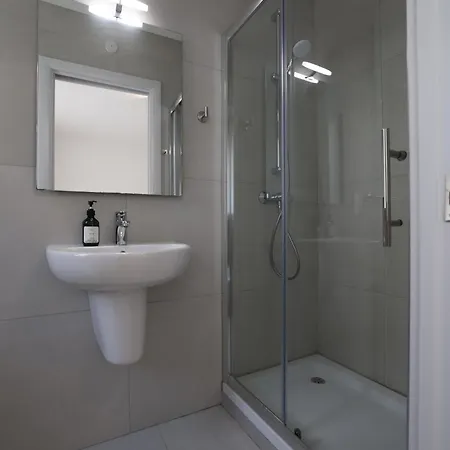 Swieqi Malaika New 4 *